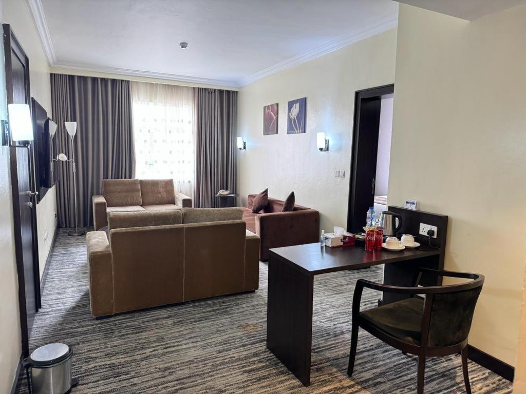 Golden Tulip Ibadan Otel Dış mekan fotoğraf